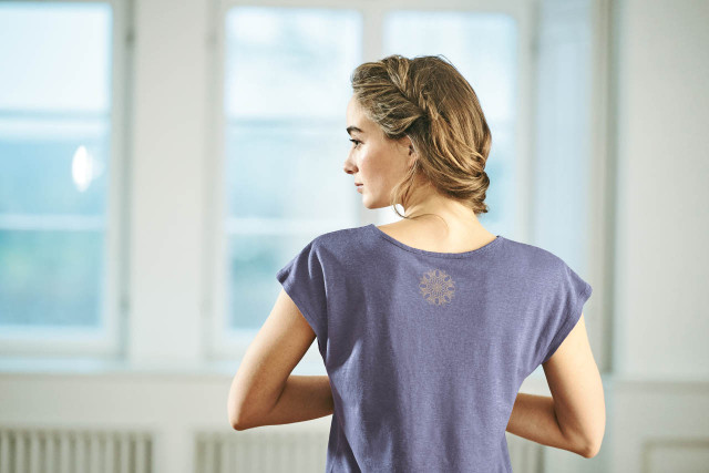 HempAge Hanf Yoga T-Shirt - Farbe lavender aus Hanf und Bio-Baumwolle